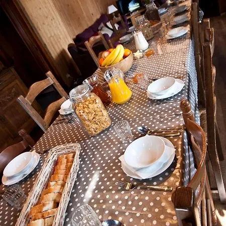 Chalet Les Pistes * Morzine